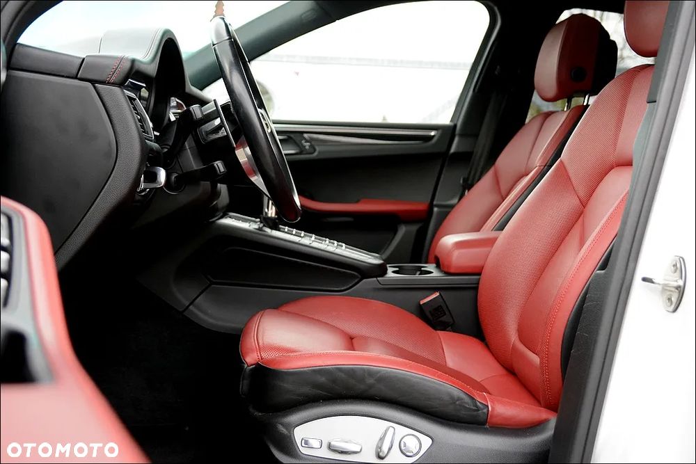 Porsche Macan Standard - 21