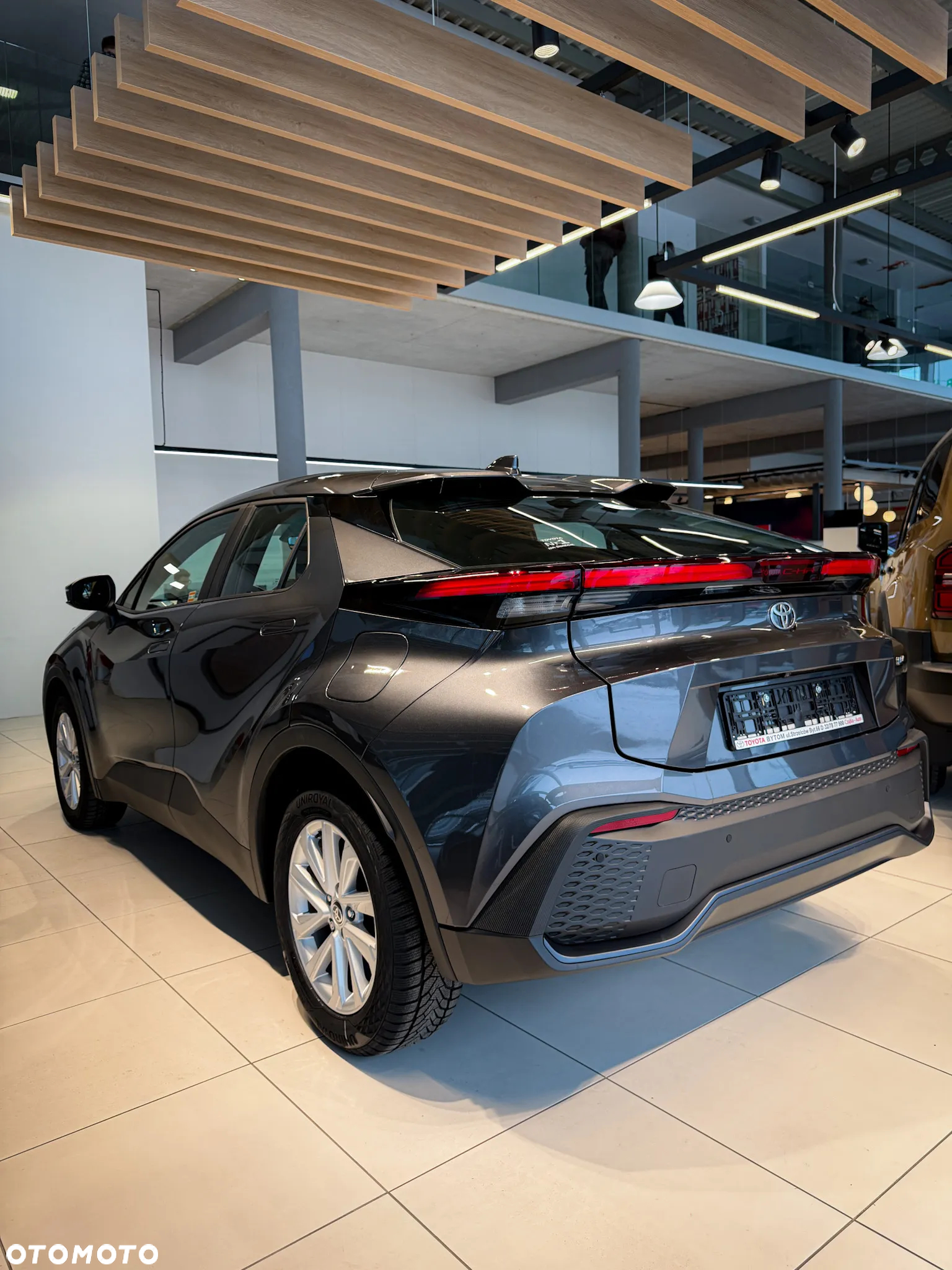 Toyota C-HR 1.8 Hybrid GPF Comfort - 4
