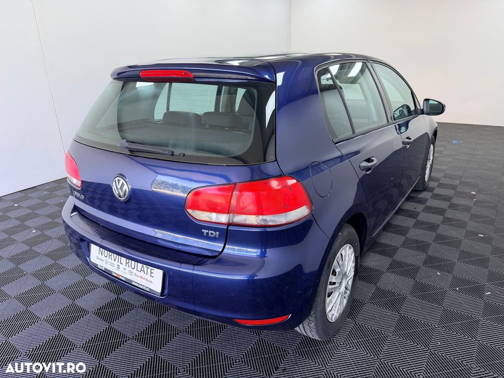 Volkswagen Golf 1.6 TDI DPF Trendline - 10