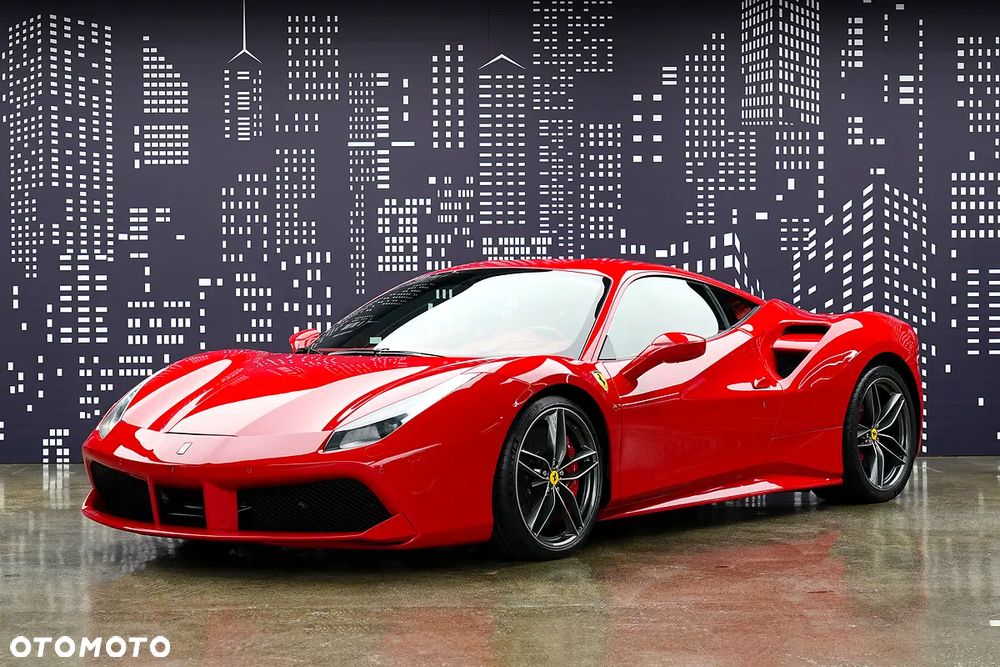 Ferrari 488 - 12