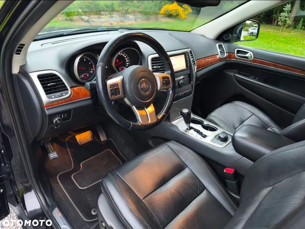 Jeep Grand Cherokee - 19