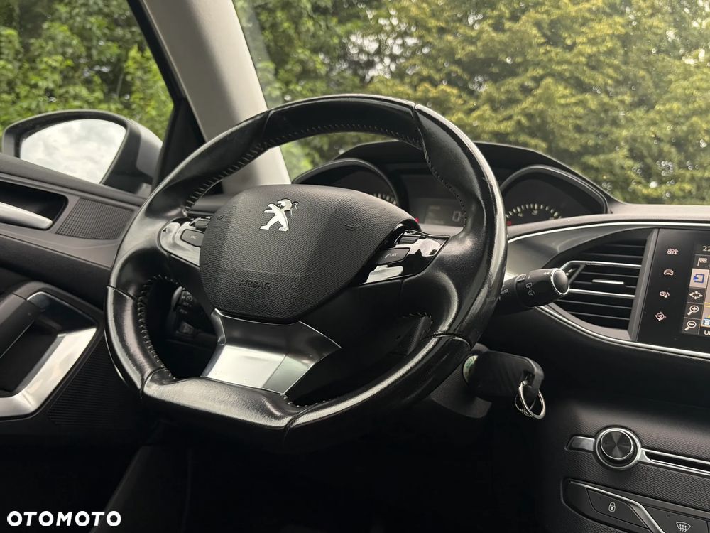 Peugeot 308 BlueHDi 120 Stop & Start Allure - 22