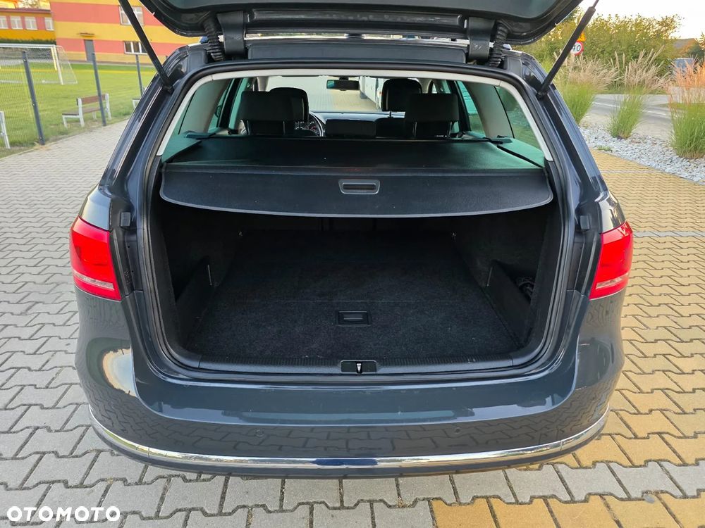 Volkswagen Passat 1.6 TDI Comfortline - 10