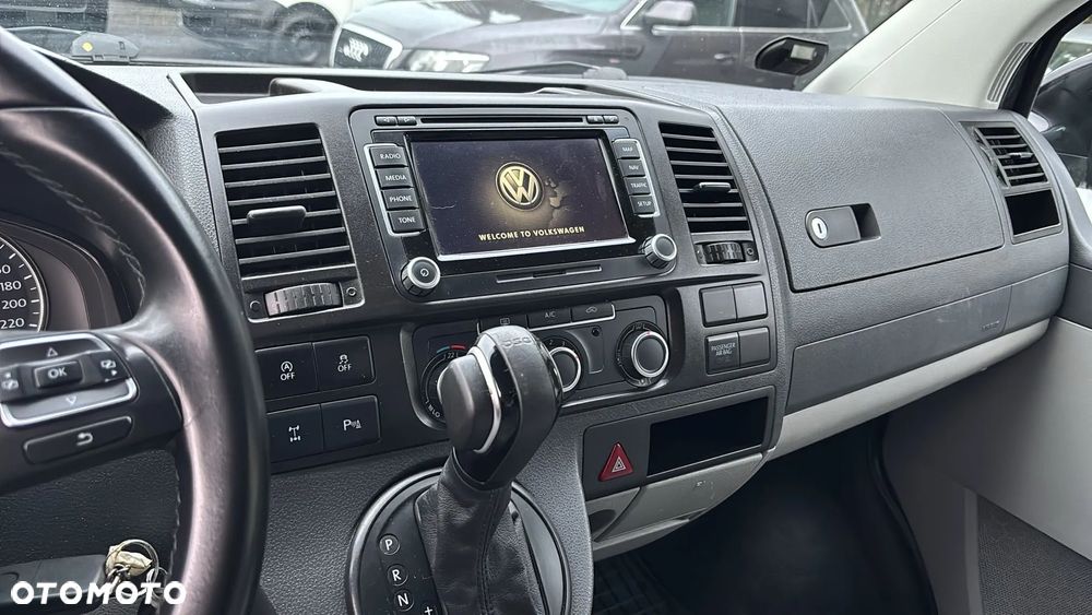 Volkswagen Transporter - 11