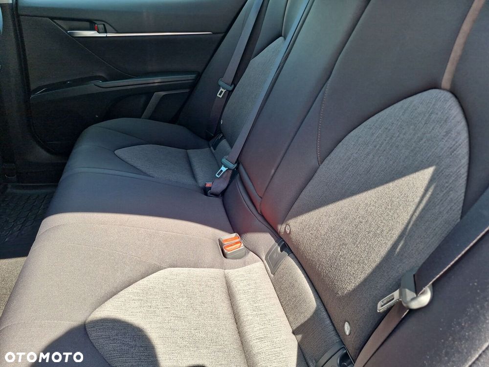 Toyota Camry 2.5 Hybrid Comfort CVT - 13