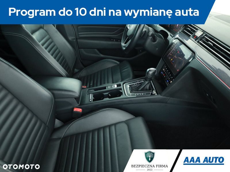 Volkswagen Passat Variant - 9