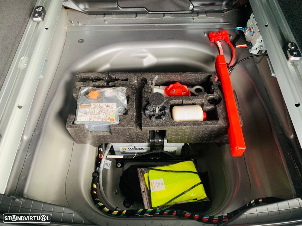 Jaguar F-Pace 2.0 i4D R-Sport AWD - 40