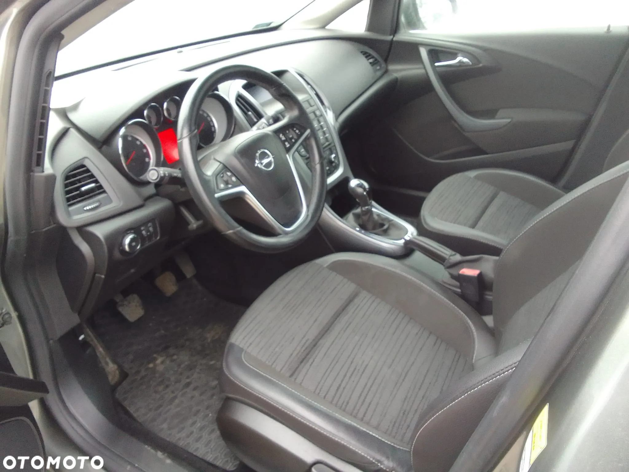 Opel Astra IV 1.4 T Business EU6 - 8