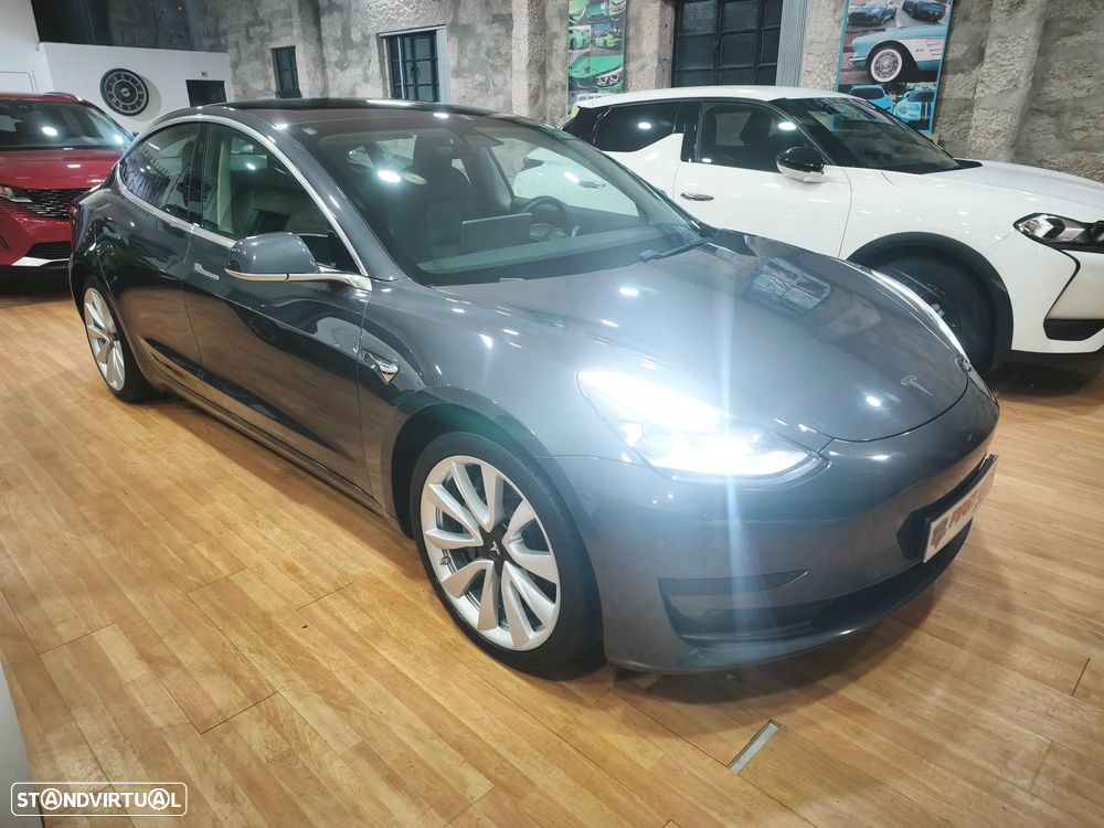 Tesla Model 3 Standard Range Plus RWD - 1