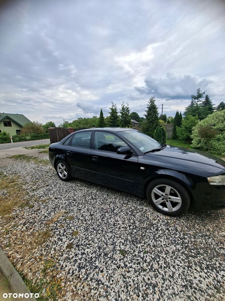 Audi A4 Limousine - 3