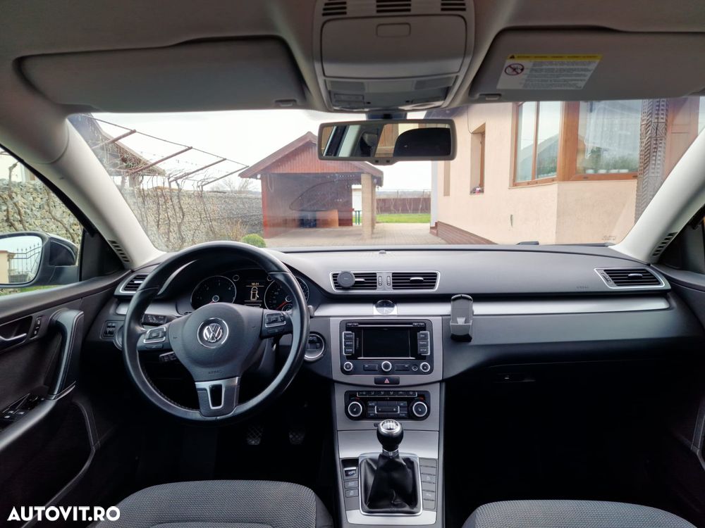 Volkswagen Passat 2.0 TDI BlueMotion Tehnology Comfortline - 11