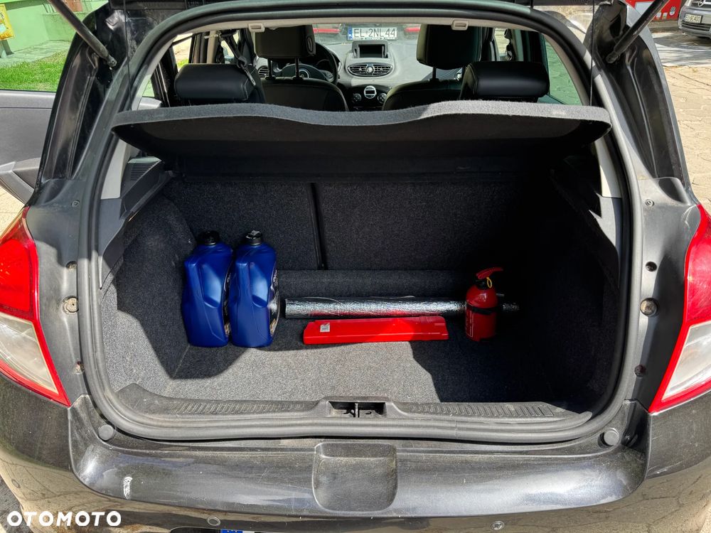 Renault Clio 1.2 16V 75 Night and Day - 20