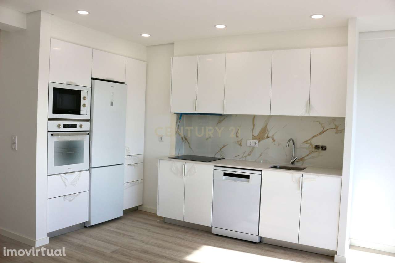 Apartamento T2 Renovado em Marvila – Lisboa - Grande imagem: 4/30