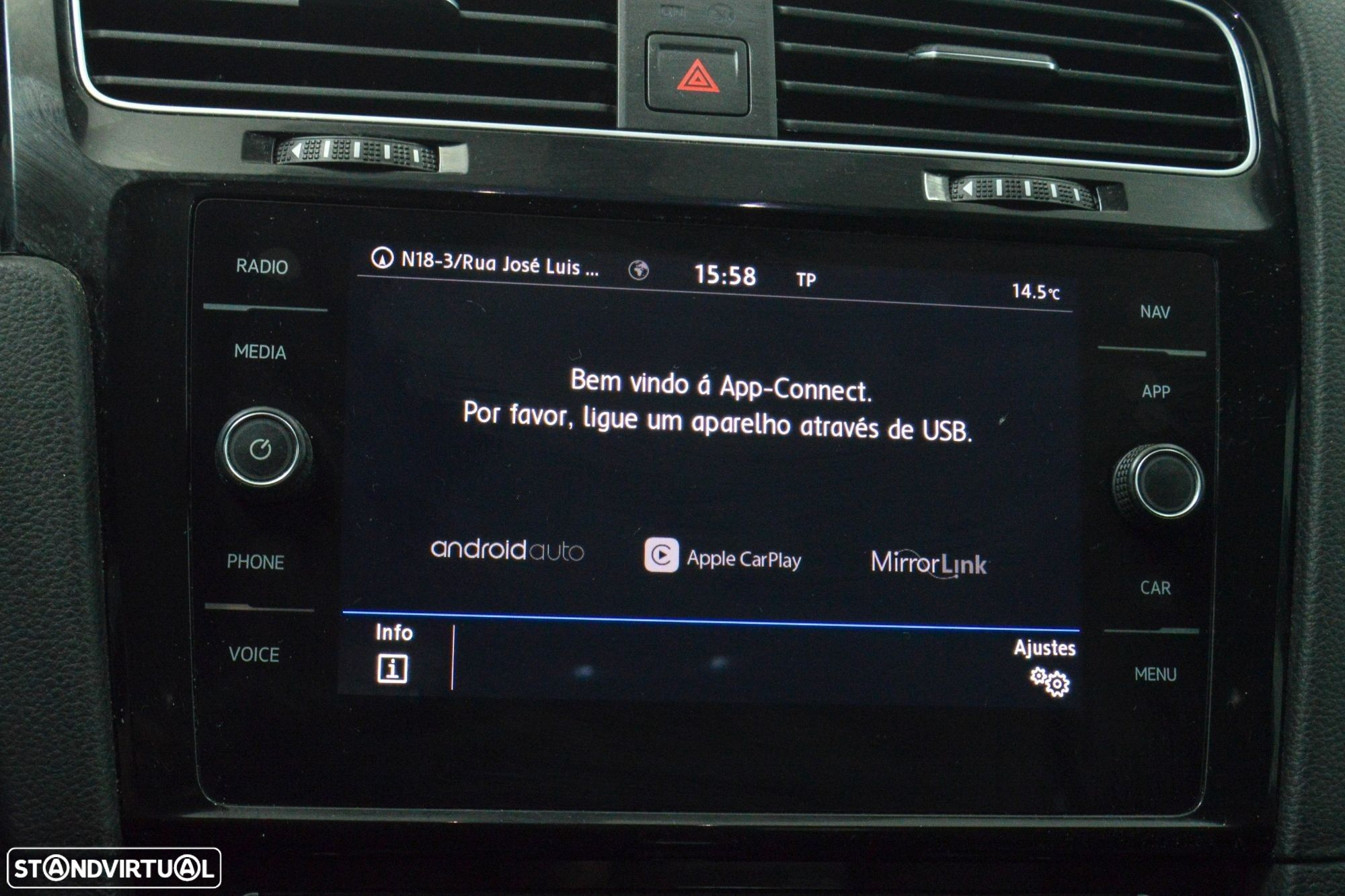 VW Golf Variant 2.0 TDi Highline DSG - 38