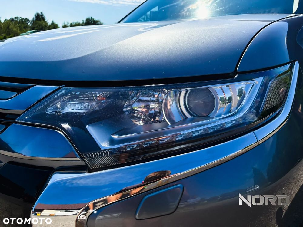 Mitsubishi Outlander 2.0 4WD Plus - 12
