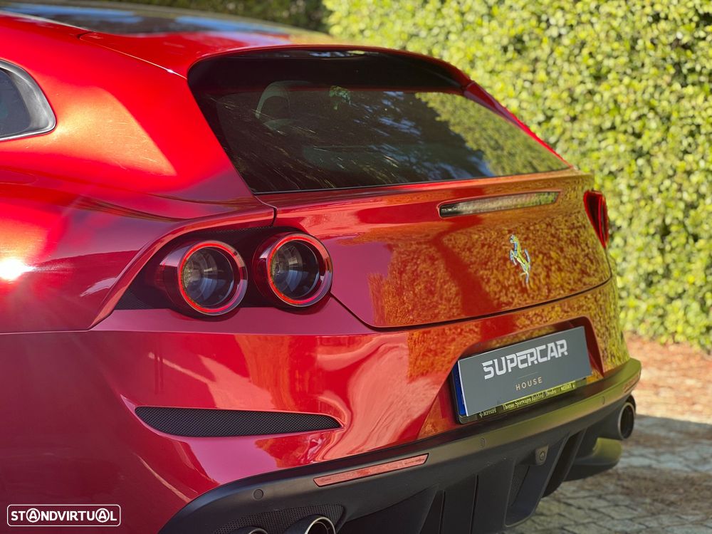 Ferrari GTC4 Lusso - 28