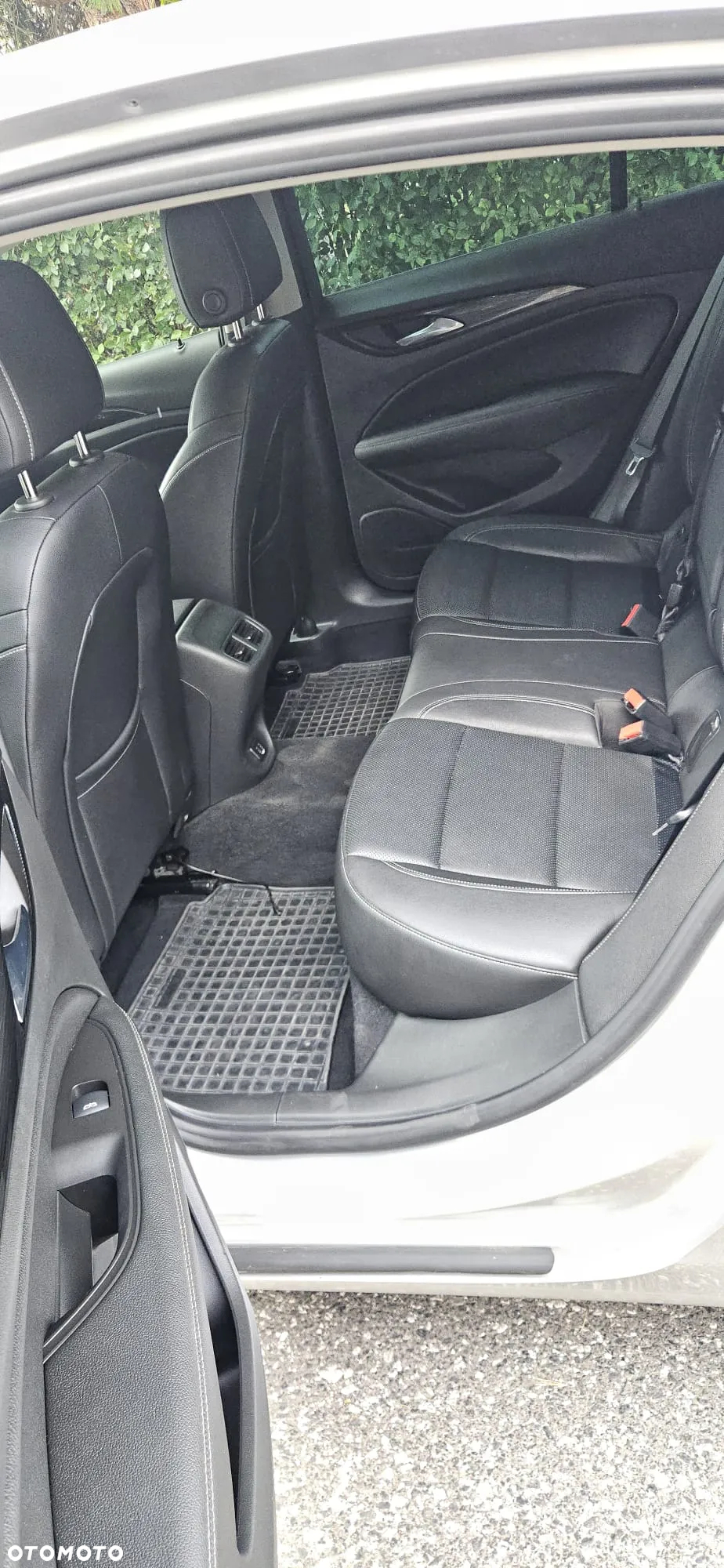 Opel Insignia - 12