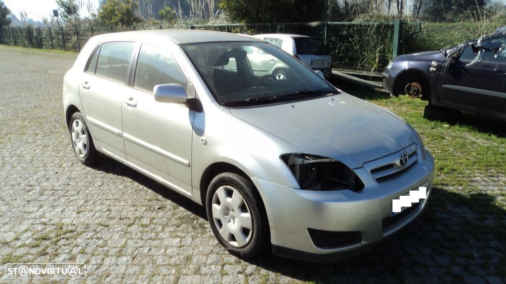 Toyota Corolla 1.4 D-4D 5P 2005 - Para Peças - 5