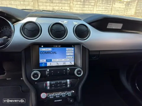 Ford Mustang - 4