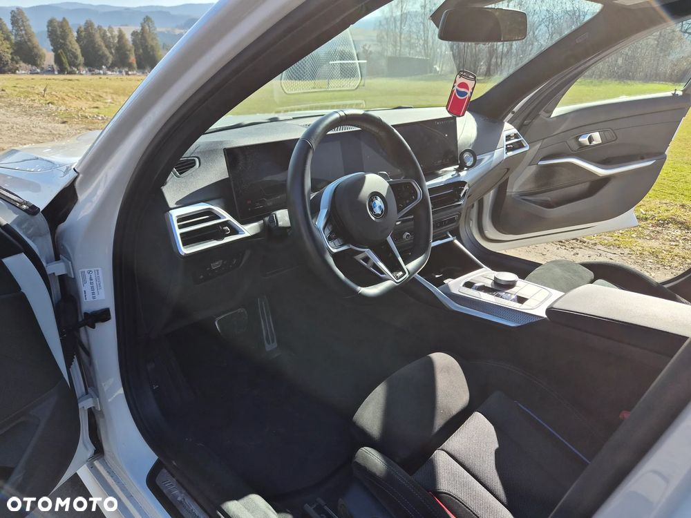 BMW Seria 3 320d xDrive mHEV - 13