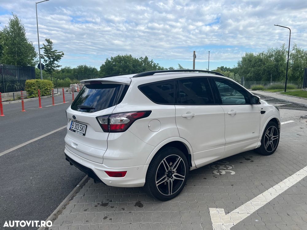 Ford Kuga 2.0 TDCi 4WD Powershift ST-Line - 4