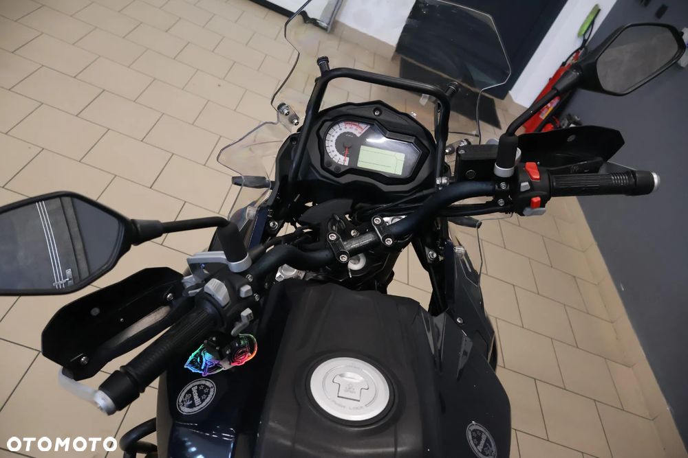 Benelli TRK 502 - 5