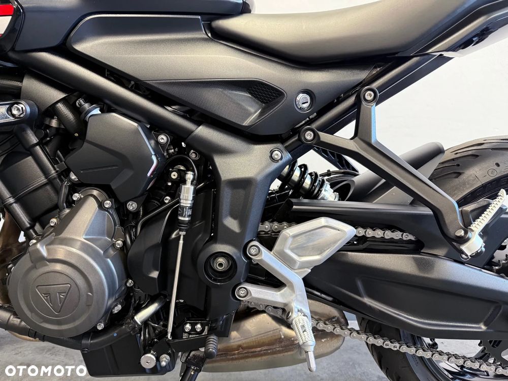 Triumph Trident - 24