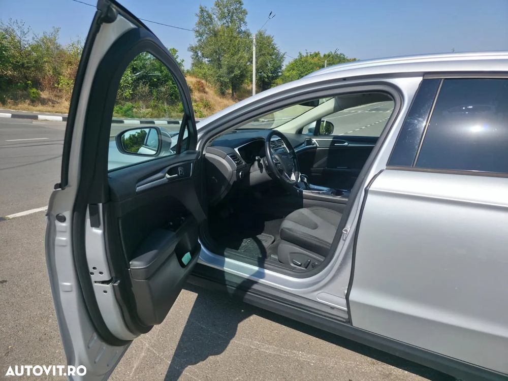Ford Mondeo 2.0 TDCi Powershift AWD Titanium - 2
