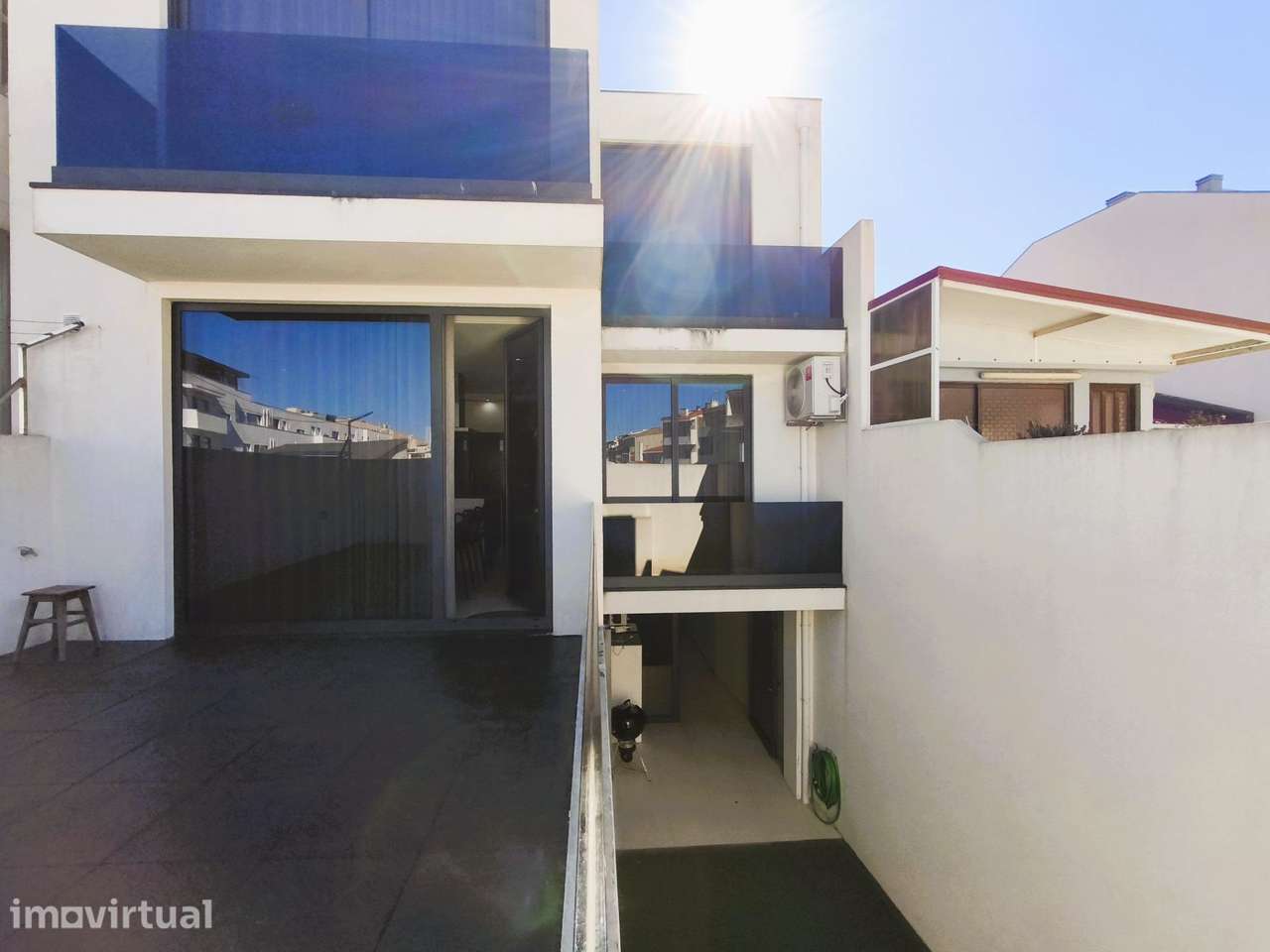 Moradia T3+1 (Centro Póvoa de Varzim a 300m da praia) - Grande imagem: 5/41