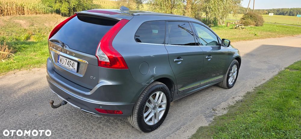 Volvo XC 60 D4 AWD R-Design - 3