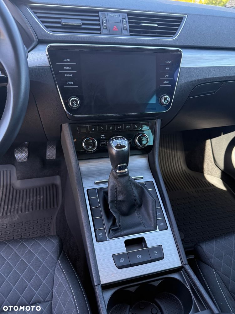 Skoda Superb 1.5 TSI ACT Ambition - 15