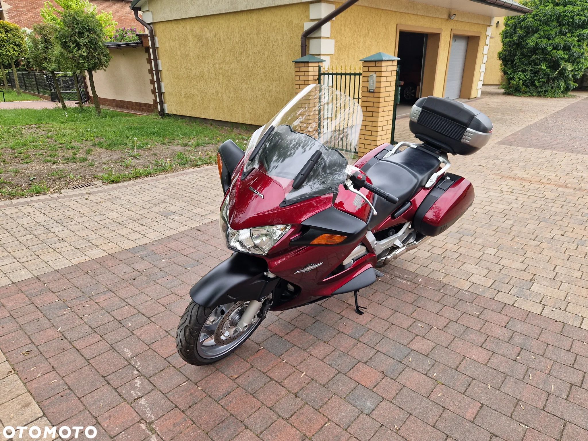 Honda ST - 1