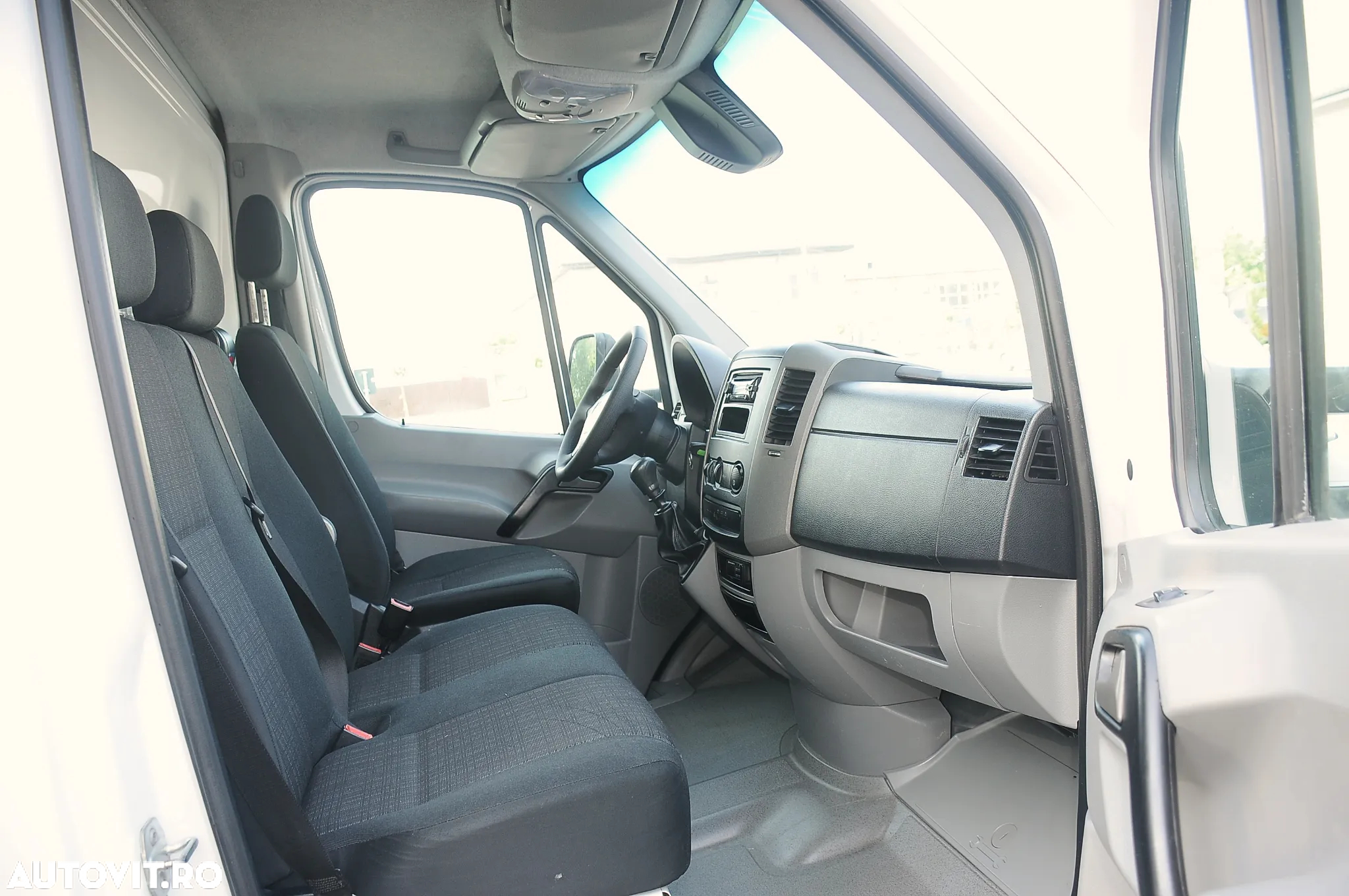 Mercedes-Benz Sprinter - 9