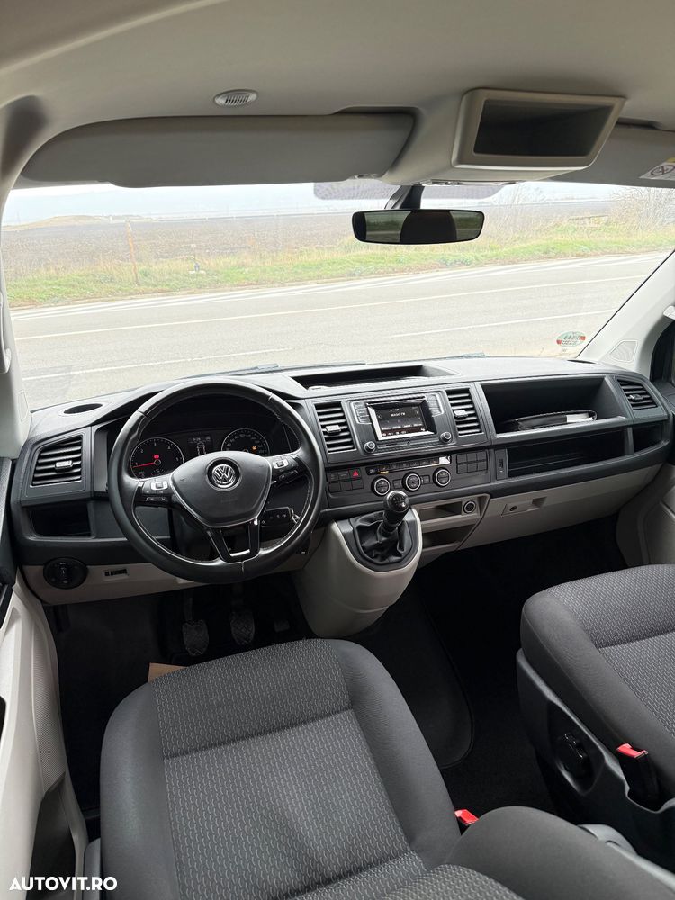 Volkswagen Caravelle LR Comfortline - 7