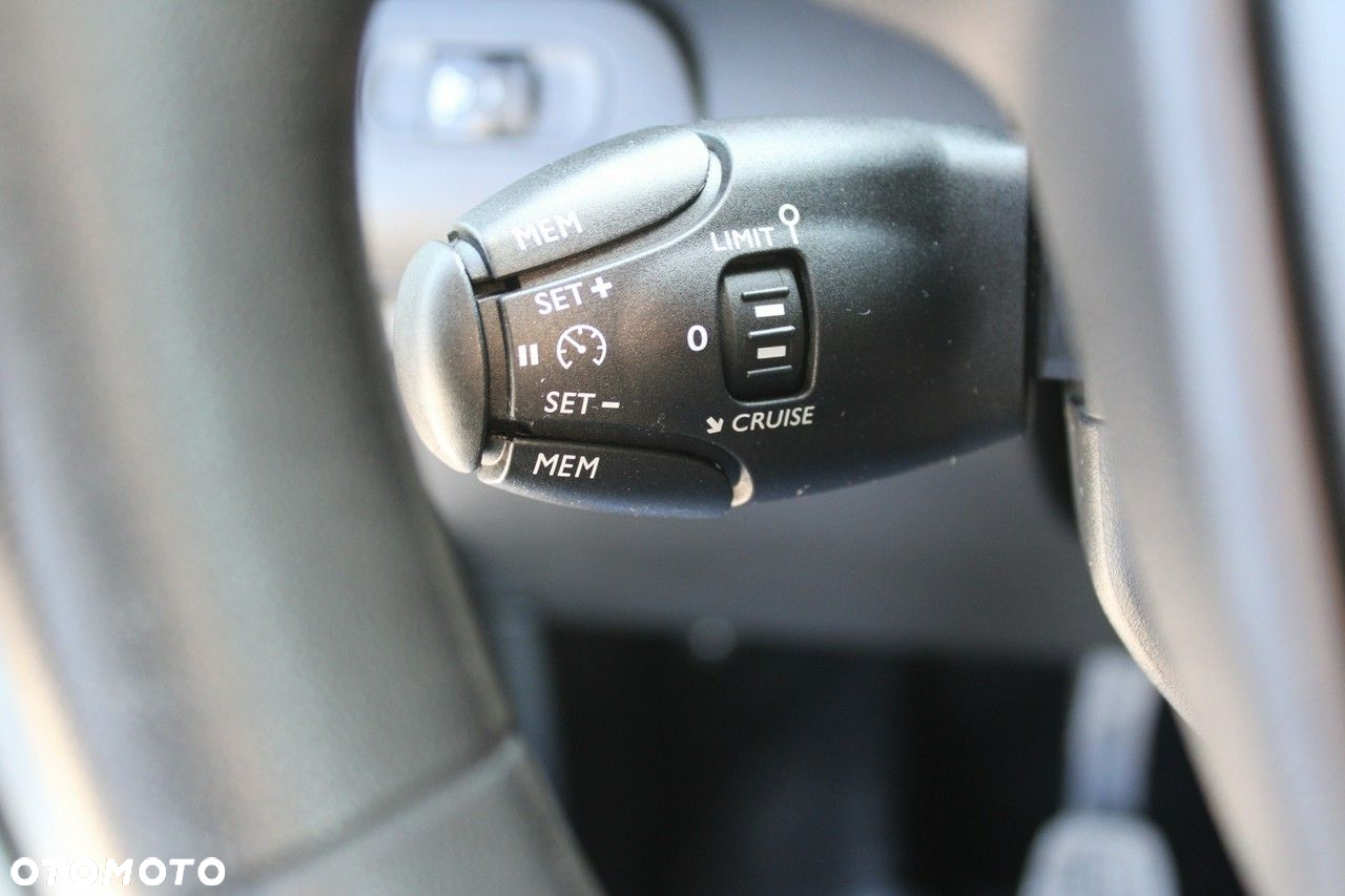 Peugeot Rifter - 19