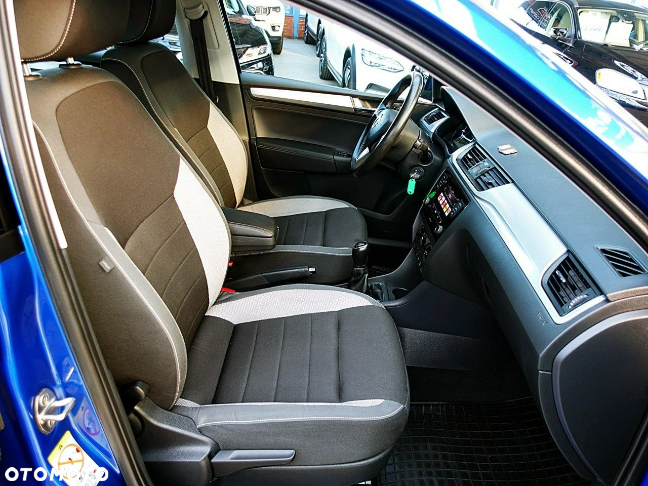 Skoda RAPID - 12