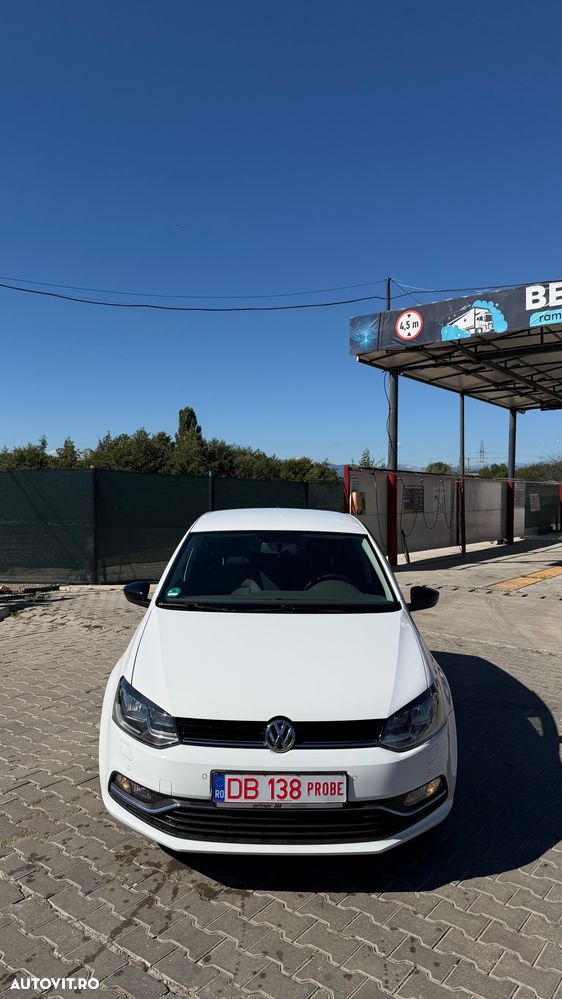 Volkswagen Polo - 2
