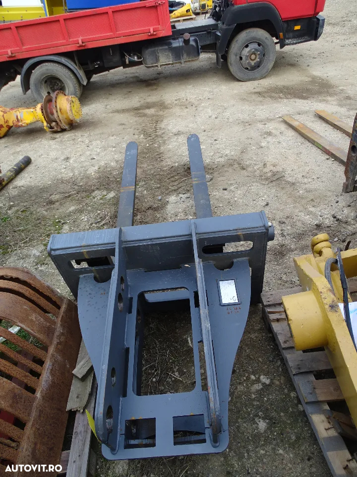 Set furci Strickland pt. excavatoare , incarcatoare - 10