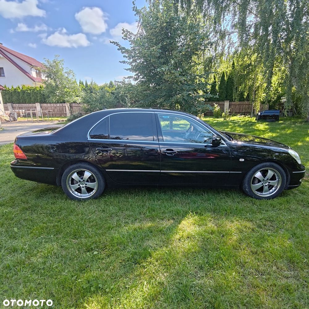 Lexus LS Standard - 13