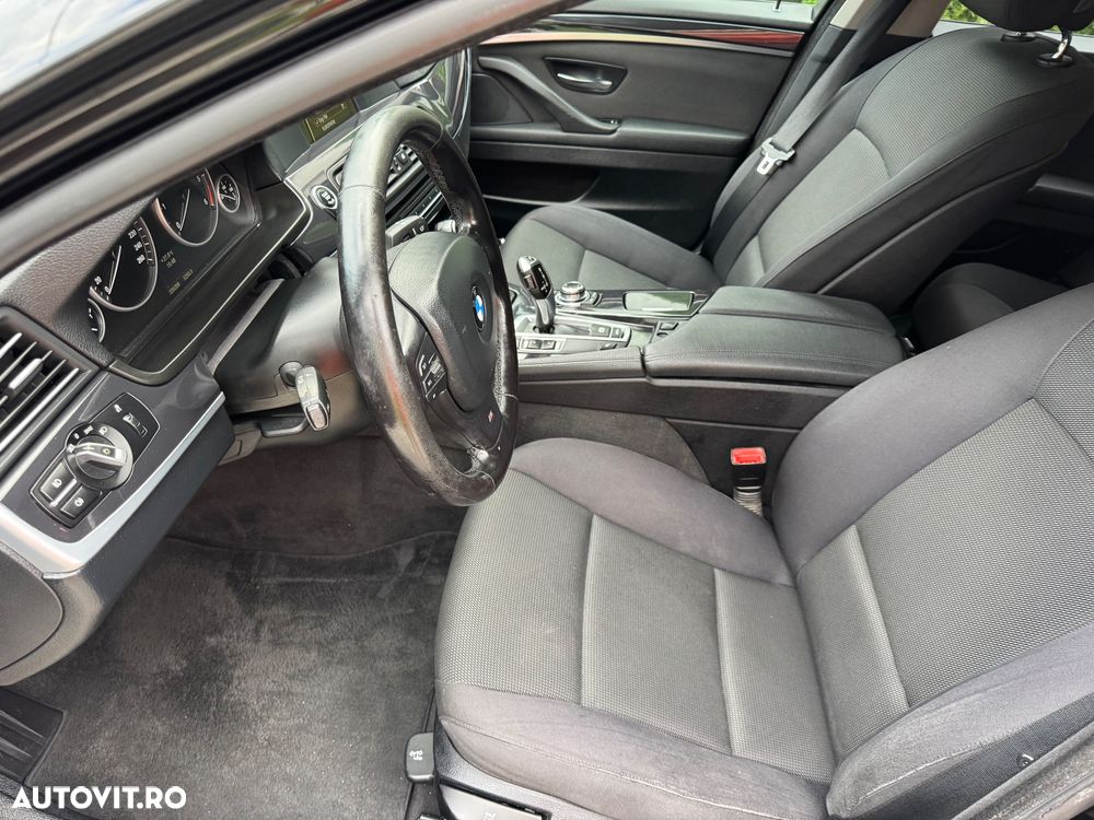 BMW Seria 5 520d Sport-Aut. - 9