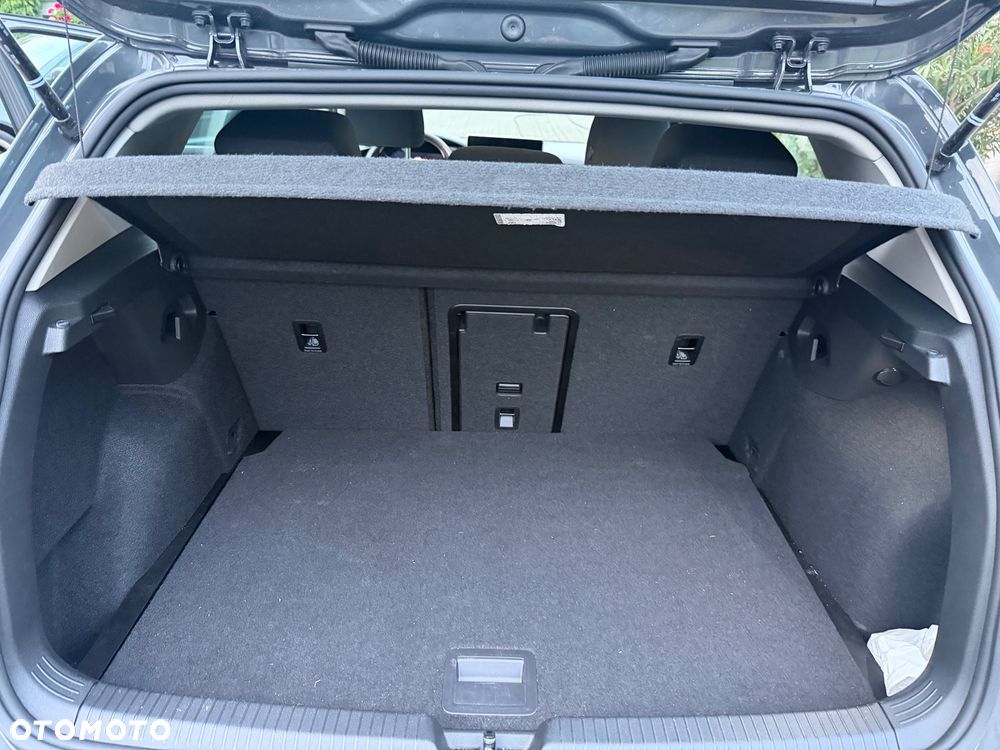 Volkswagen Golf 1.5 eTSI OPF DSG Style - 19