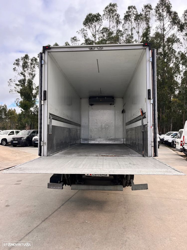 Iveco EUROCARGO 100-190 COM FRIO E PLATAFORMA - 11