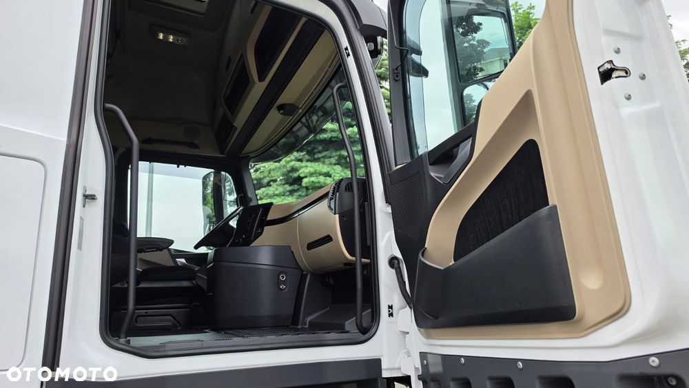 Mercedes-Benz ///ACTROS///MP5///1845/// 2021///PEŁNY ADR///GIGA SPACE CAB///SALONKA///XENON///ZABUDOWY MIĘDZYOSIOWE///KLIMATYZACJA POSTOJOWA///LEDY///VIRTUAL  COCPIT///STAN BARDZO DOBRY - 18