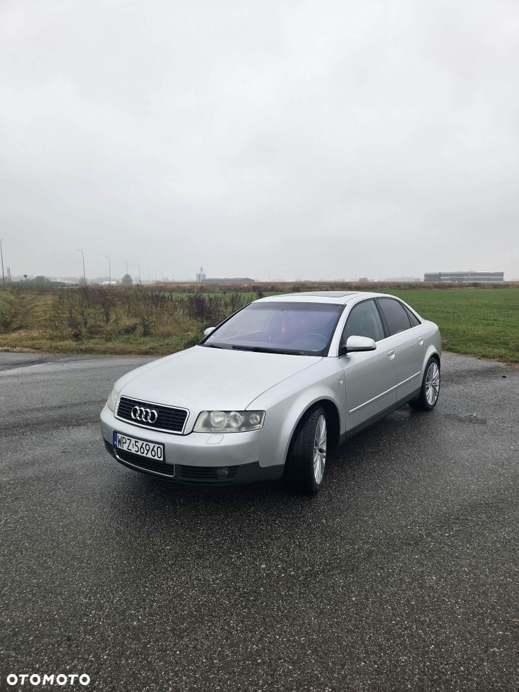 Audi A4 Limousine