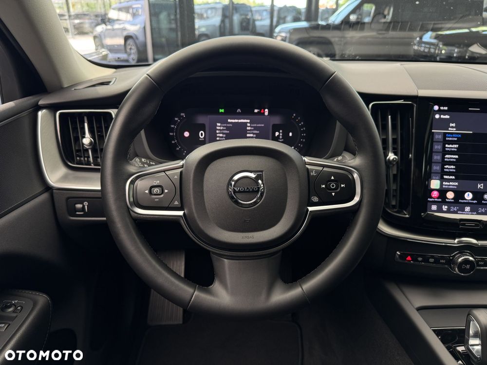 Volvo XC 60 B4 B Momentum Pro - 18