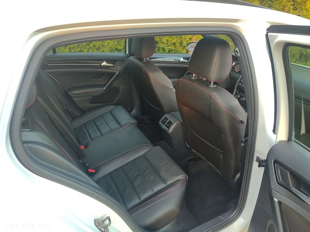 Volkswagen Golf GTI (BlueMotion Technology) DSG - 18