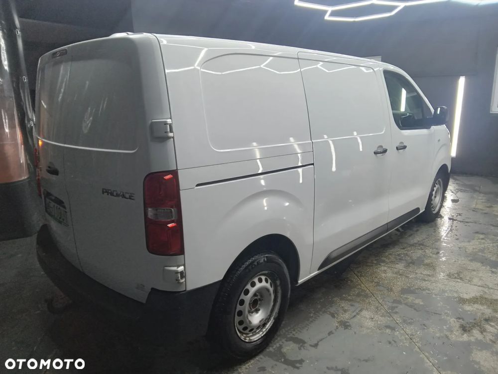 Toyota proace - 8