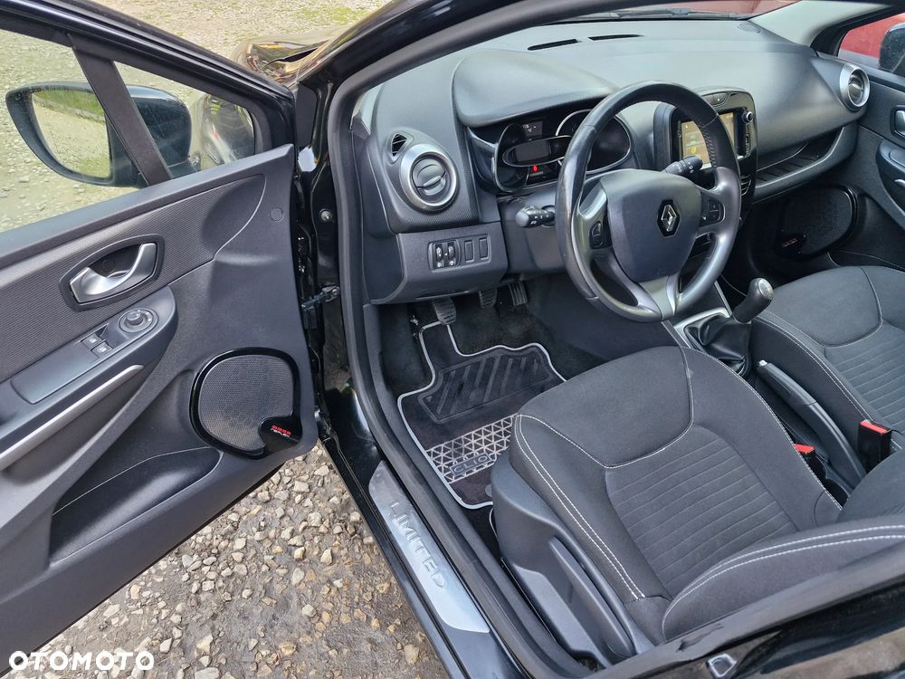 Renault Clio 1.2 16V 75 LIMITED - 13