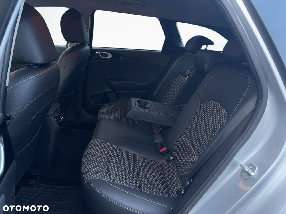 Kia Ceed 1.5 T-GDI Business Line - 13