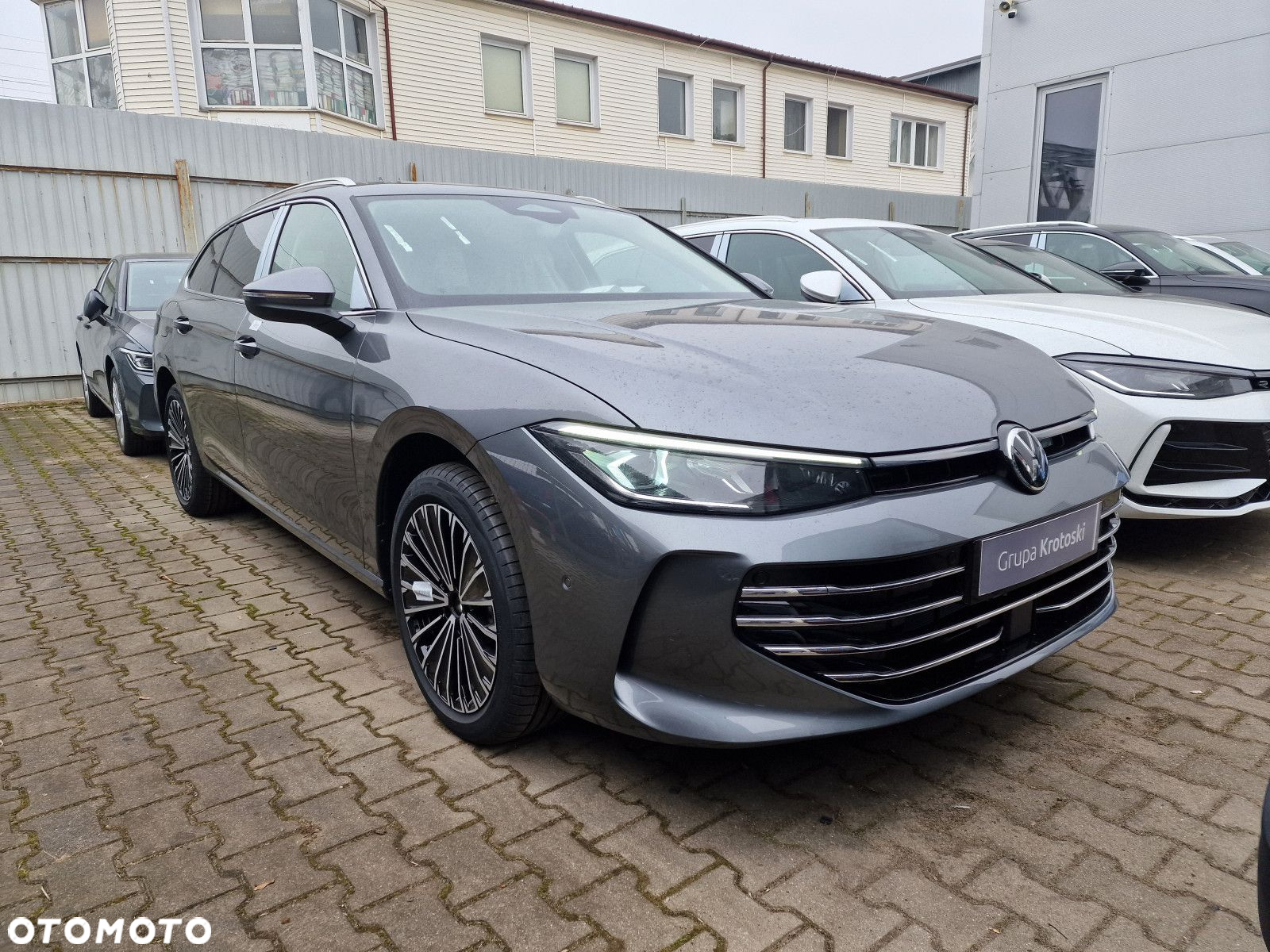 Volkswagen Passat - 2
